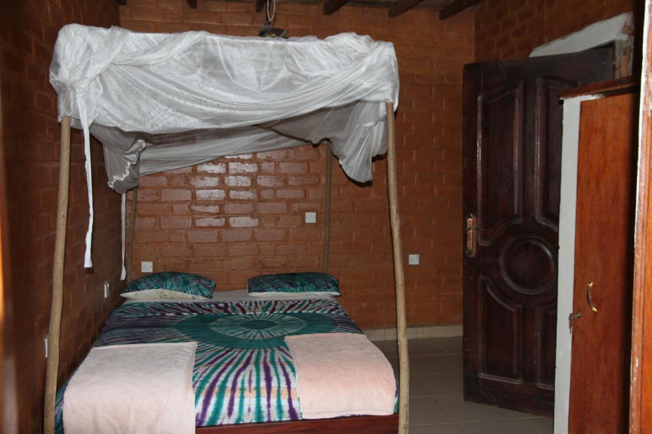 Bintang Bolong Lodge Exterior photo