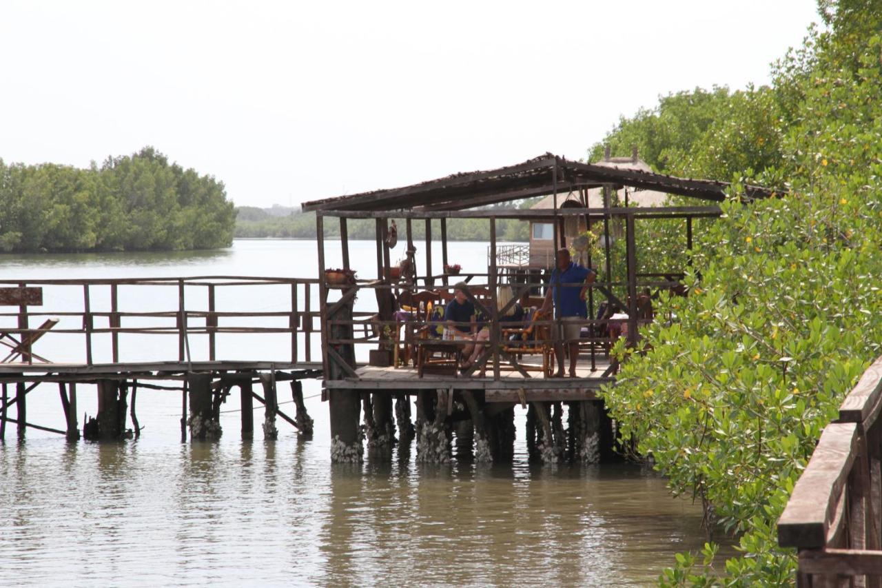 Bintang Bolong Lodge Exterior photo