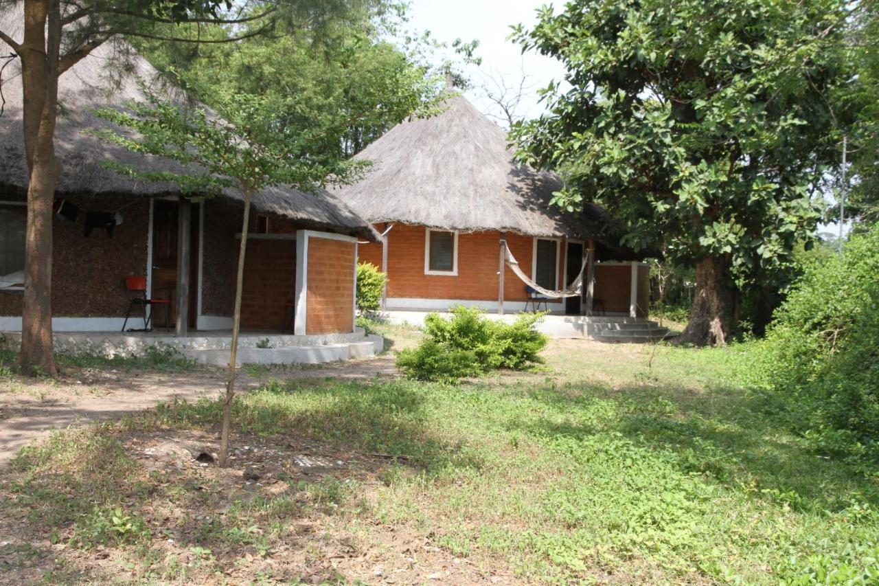 Bintang Bolong Lodge Exterior photo