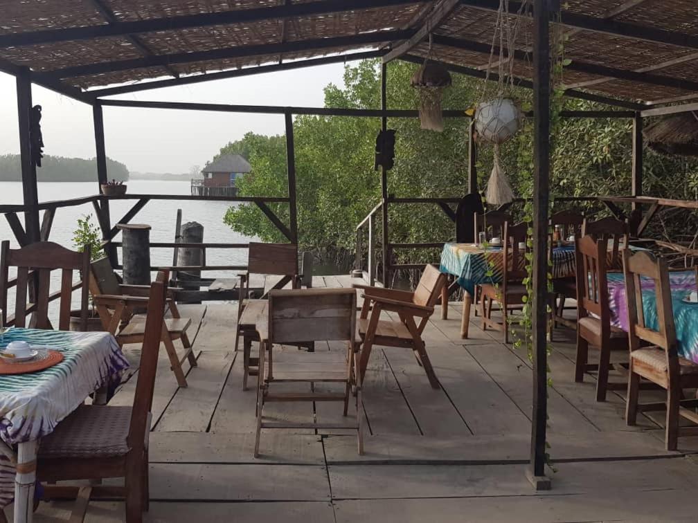 Bintang Bolong Lodge Exterior photo