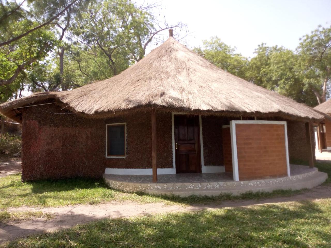 Bintang Bolong Lodge Exterior photo