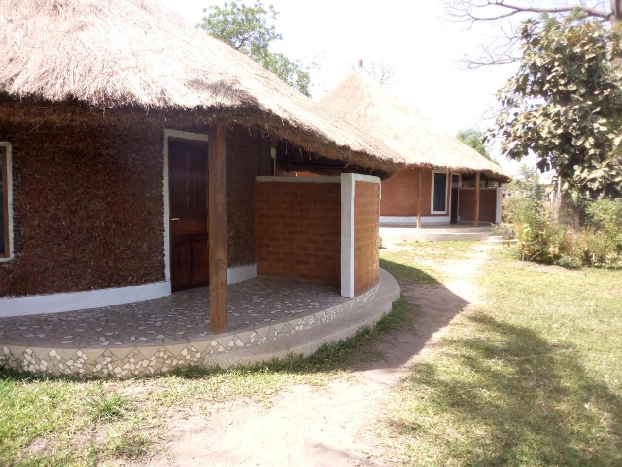 Bintang Bolong Lodge Exterior photo